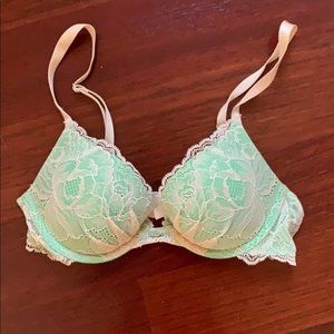 Victoria’s Secret Plunge Push-up Bra